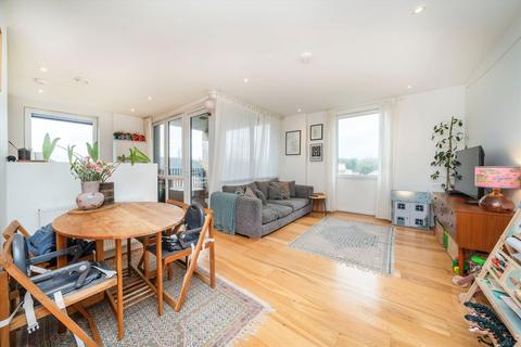 2 bedroom flat for sale, Holman Drive, Southall UB2