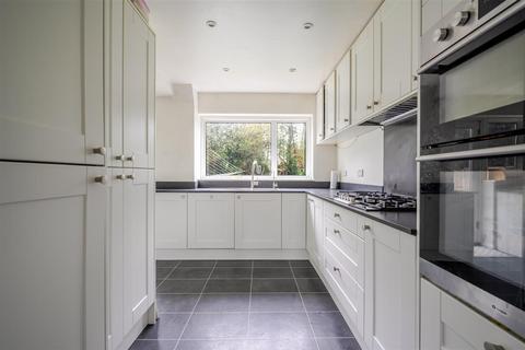 4 bedroom link detached house for sale, Gainsborough Drive, Ascot