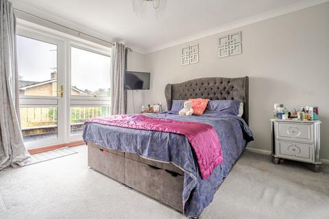 4 bedroom semi-detached house for sale, Gainsborough Drive, Ascot, SL5
