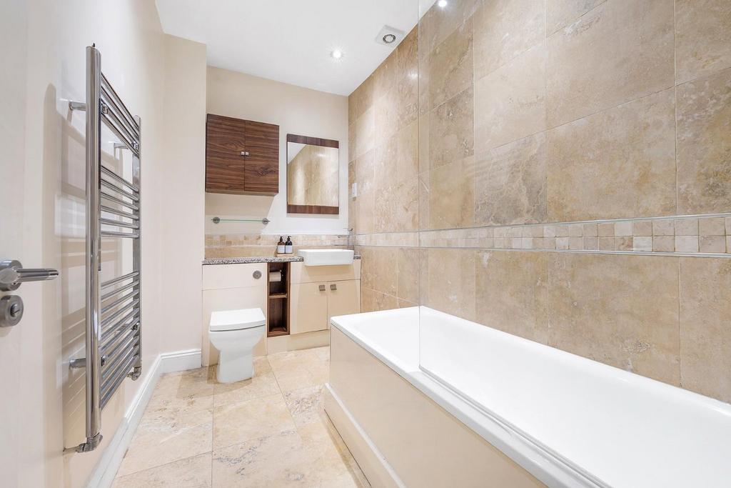 Bathroom.JPG