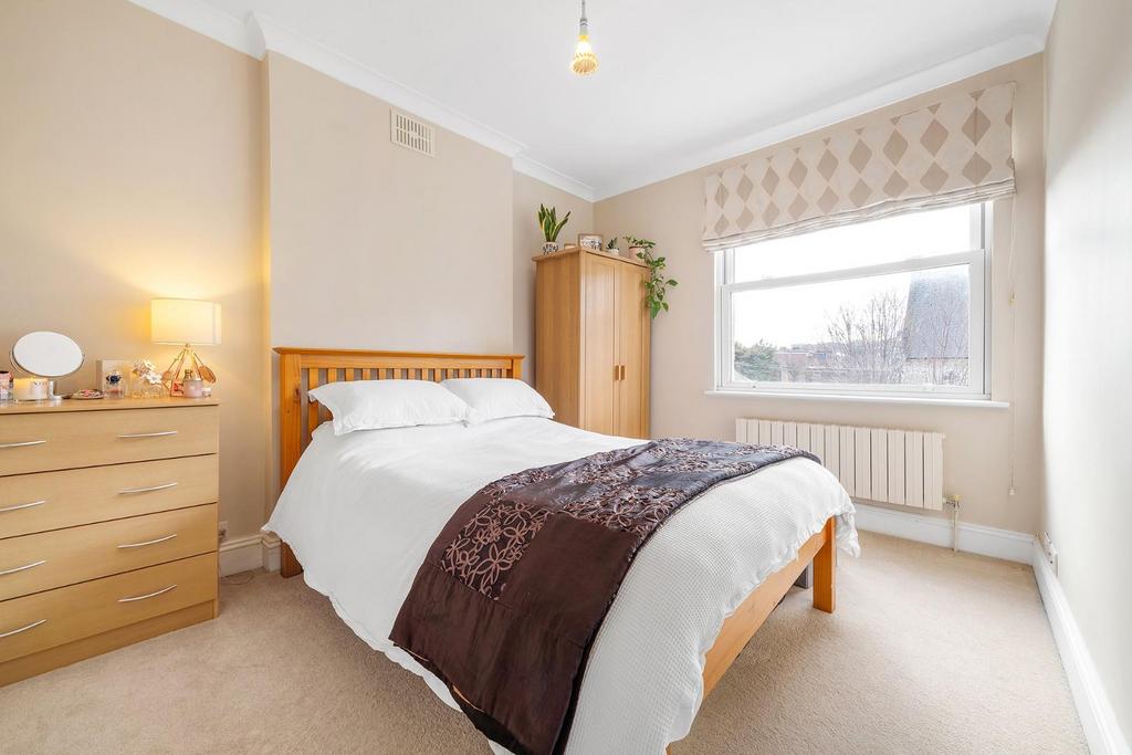 Bedroom 2.JPG