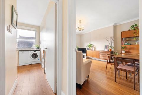 2 bedroom flat for sale, Lambert Road, SW2