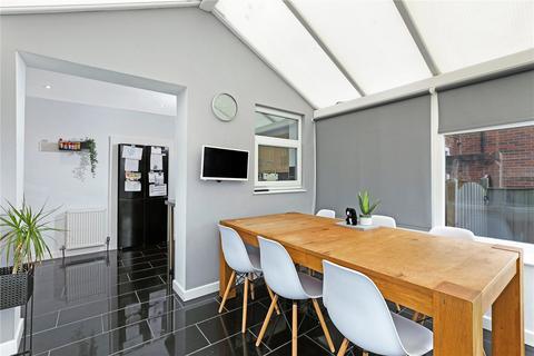 2 bedroom terraced house for sale, Beechwood Avenue, Wakefield, West Yorkshire, WF2