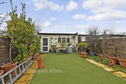 undefined, Belvedere Road, Leyton