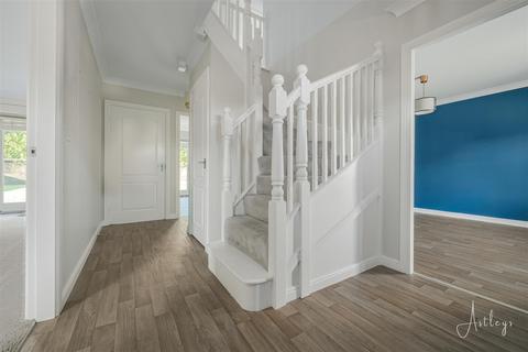 4 bedroom detached house for sale, Y Gilfach, Llandarcy, Neath