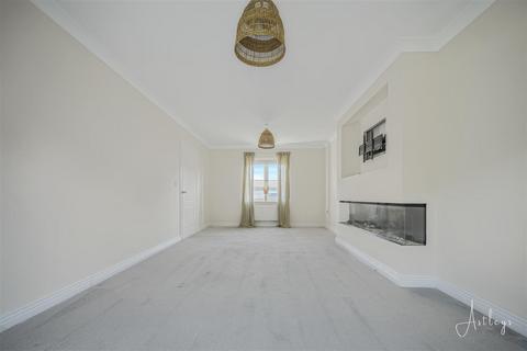 4 bedroom detached house for sale, Y Gilfach, Llandarcy, Neath