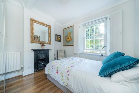2 bedroom flat for sale, Greville Road, London NW6