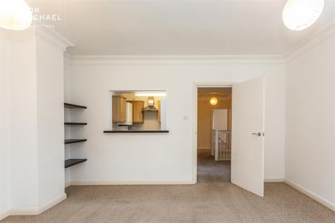 2 bedroom flat to rent, Chesham Street, Brighton