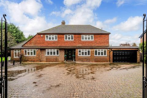 5 bedroom detached house for sale, Moor Lane, Lingfield RH7
