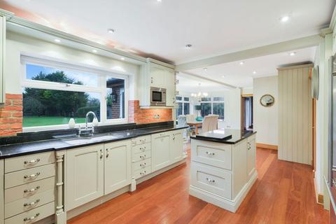 5 bedroom detached house for sale, Moor Lane, Lingfield RH7
