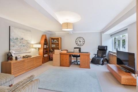 5 bedroom detached house for sale, Moor Lane, Lingfield RH7