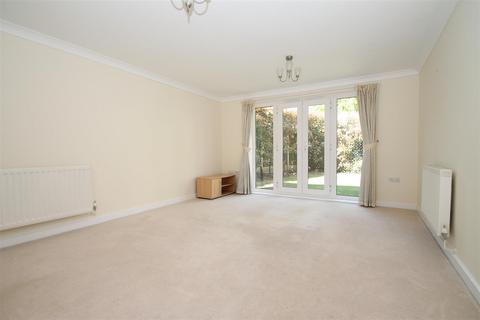 2 bedroom flat to rent, Hazelwood Lane, London N13