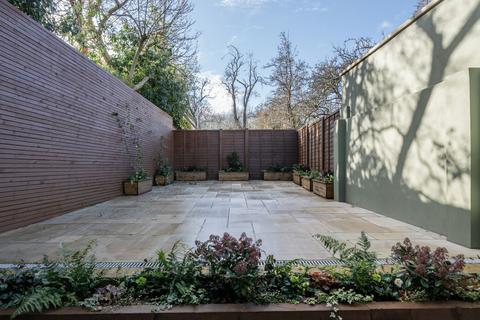undefined, Forest Hill Road, London