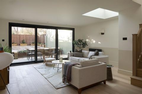 undefined, Forest Hill Road, London