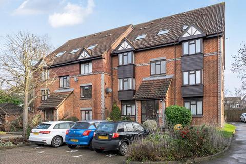 1 bedroom flat for sale, Templecombe Mews,  Woking,  GU22