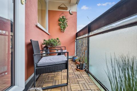 2 bedroom flat for sale, 470 Tantallon Road, Flat 2/1, Shawlands, Glasgow, G41 3HX