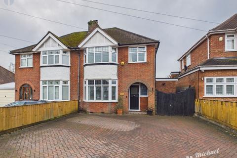 3 bedroom semi-detached house for sale, Tring Road, Aylesbury
