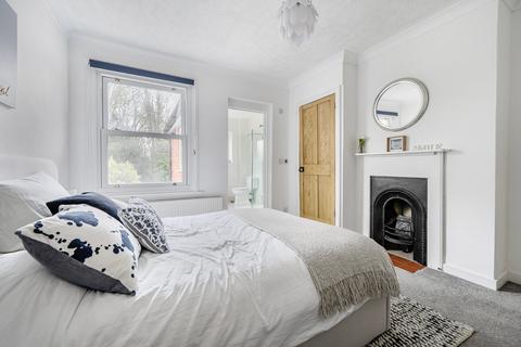 2 bedroom semi-detached house for sale, High Path Road, Surrey GU1