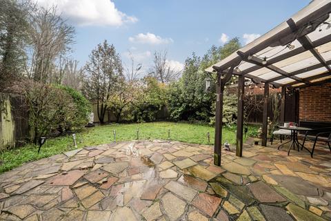 3 bedroom end of terrace house for sale, Arne Grove, Orpington