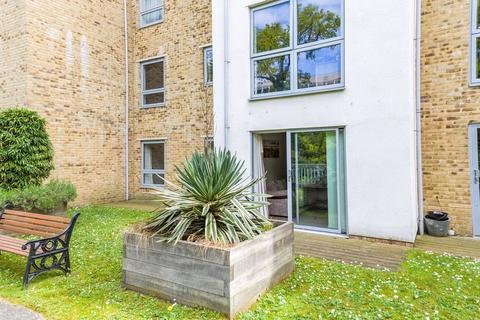 2 bedroom apartment for sale, Calloway House, Coombe Way, Farnborough