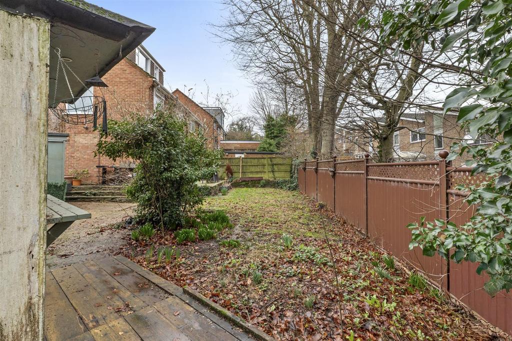 11 Uplands Close, HP13 6 JX-4.jpg