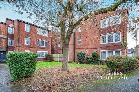 undefined, Hilton Close, Uxbridge, Middlesex, UB8