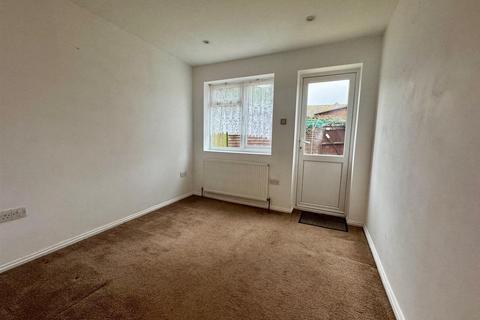 1 bedroom terraced house to rent, Leslie Park, Burnham-On-Crouch