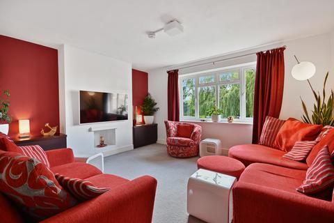 2 bedroom apartment to rent, Antoneys Close, Pinner, HA5