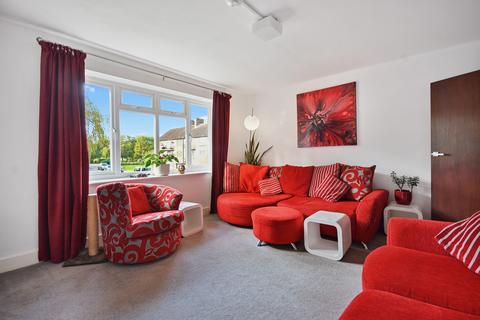 2 bedroom apartment to rent, Antoneys Close, Pinner, HA5