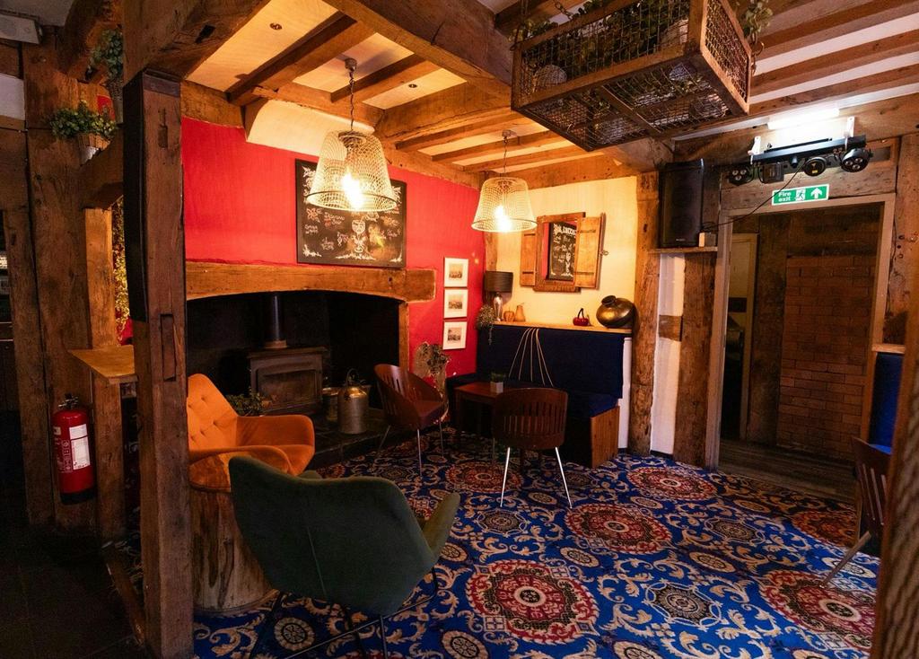 Bar (3)