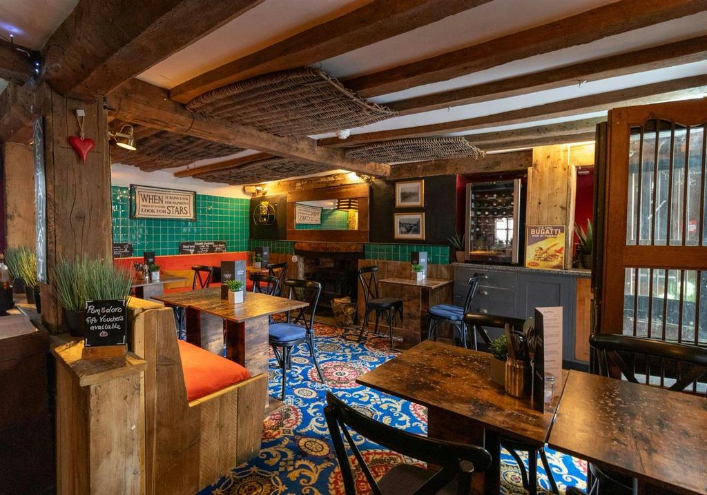 Bar (4)