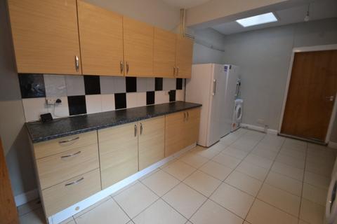 5 bedroom semi-detached house to rent, (5BED) Sherwin Road, Nottingham NG7
