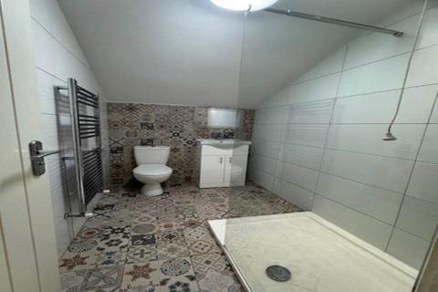 1 bedroom flat to rent, The Parade, CF24
