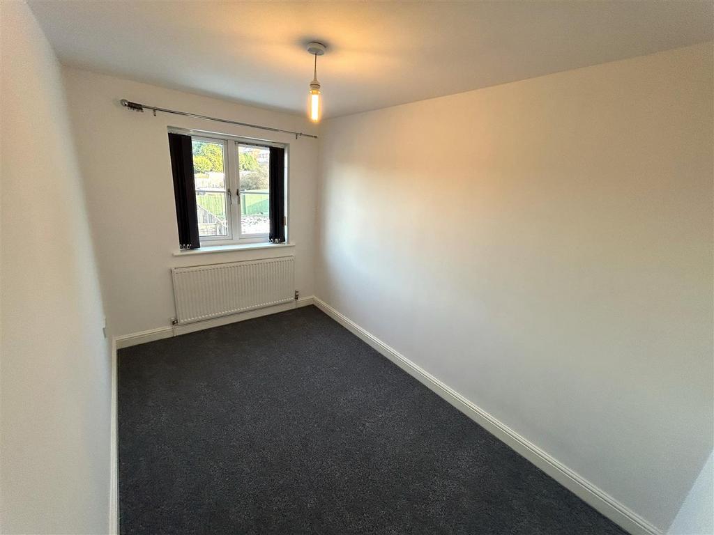 Bedroom 2.JPG