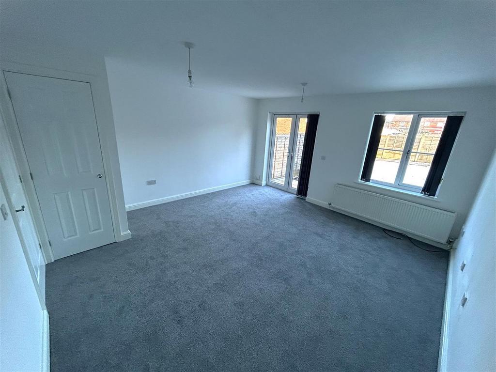 Living room 2.JPG