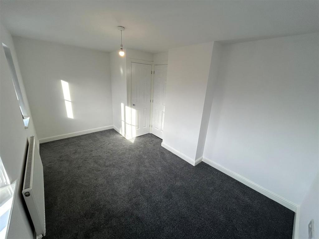 Bedroom one.JPG