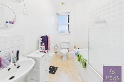 2 bedroom apartment to rent, Park Road, Crouch End, N8