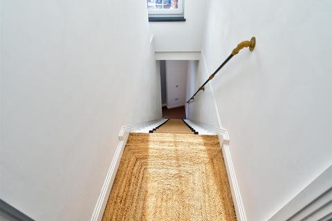 undefined, Apartment 5, Oswald Road