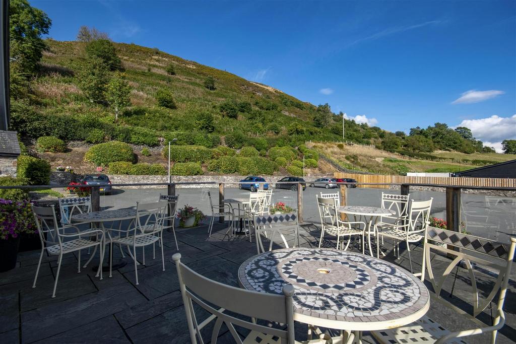 Alfresco Dining.jpg