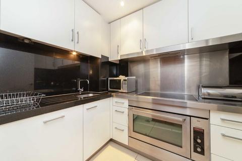 2 bedroom flat to rent, Fairmont Avenue, London E14