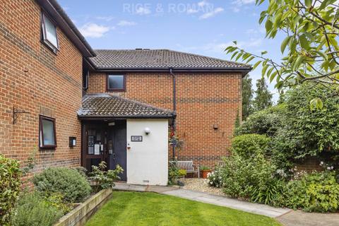 2 bedroom retirement property for sale, Mount Lane, Bracknell RG12