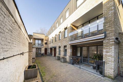 1 bedroom flat to rent, Balham Hill, London SW12