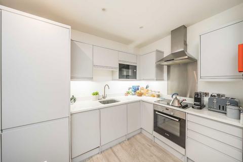 1 bedroom flat to rent, Balham Hill, London SW12