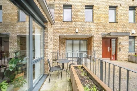 1 bedroom flat to rent, Balham Hill, London SW12