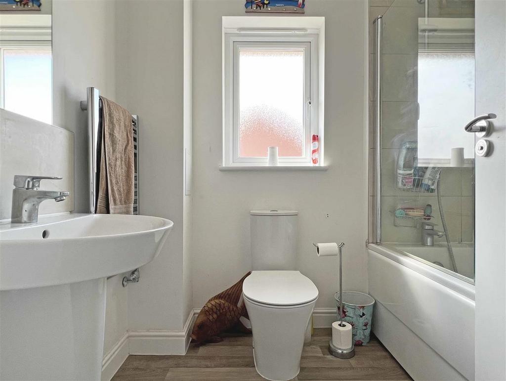 Bathroom.jpg
