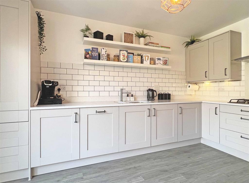 Kitchen d.jpg
