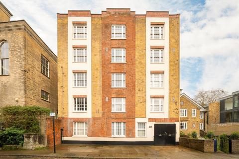 undefined, Newell Street, London E14