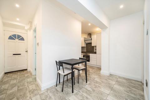 undefined, Newell Street, London E14