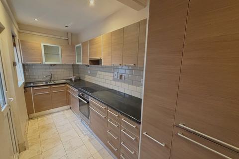 2 bedroom terraced house to rent, Lansdowne Road, Leicester LE2