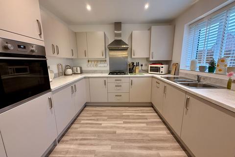3 bedroom detached house for sale, Midway  DE11